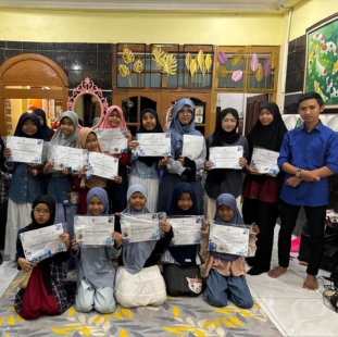 Tentang Bahasa Center ID