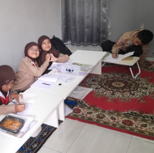 Tentang Bahasa Center ID